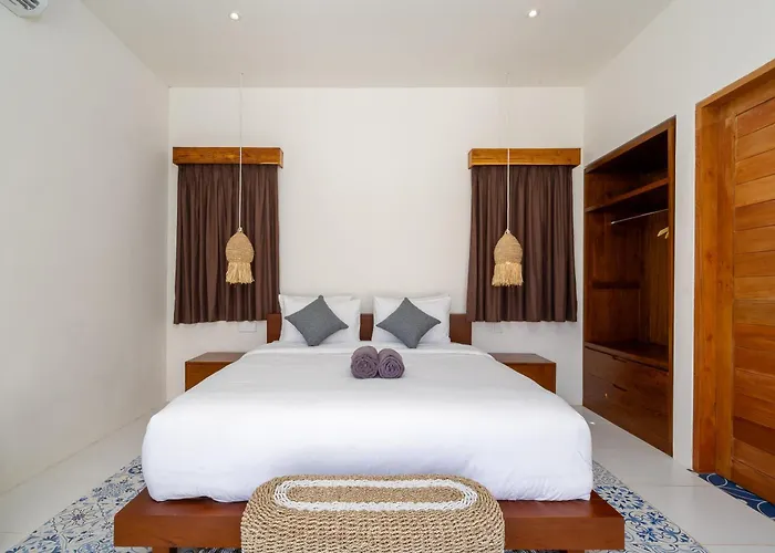 Collins Pool Villa Uluwatu (Bali)