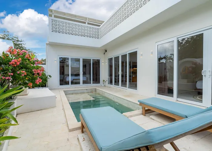 Collins Pool Villa *